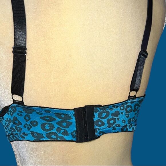 Cute black trim with blue animal print design! Push up! - Picture 3 of 7